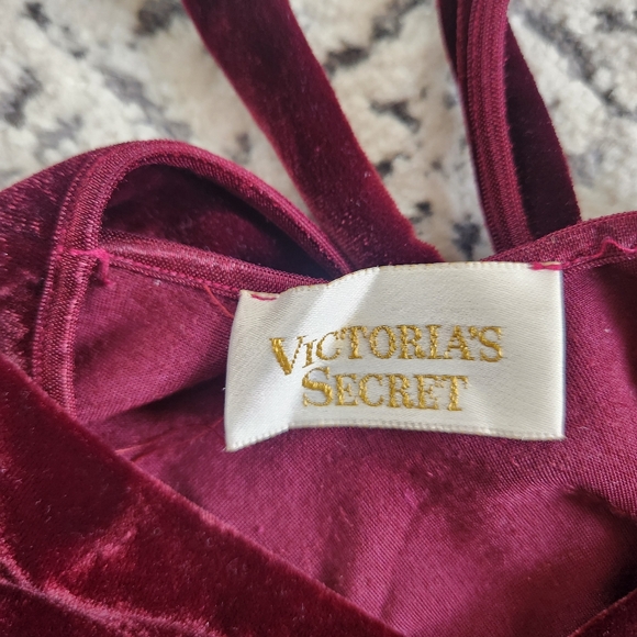 Victoria's Secret Gold Label Red Wine Velvet Slip Dress Asymetrical Raw Hem S/M - Picture 6 of 11
